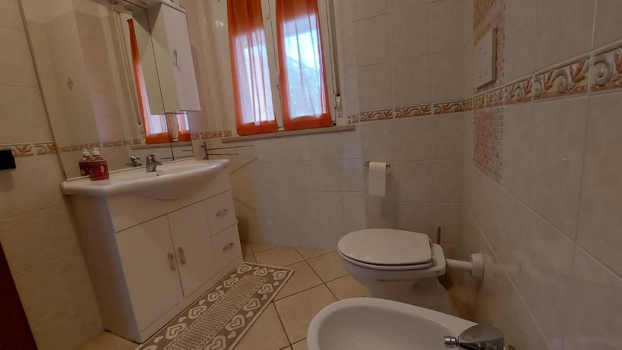 Appartamento Santa Costanza Con Piscina San Vincenzo Bagian luar foto