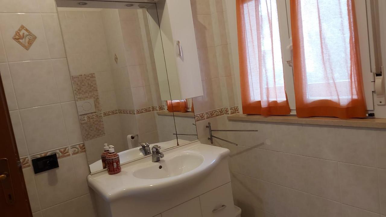 Appartamento Santa Costanza Con Piscina San Vincenzo Bagian luar foto