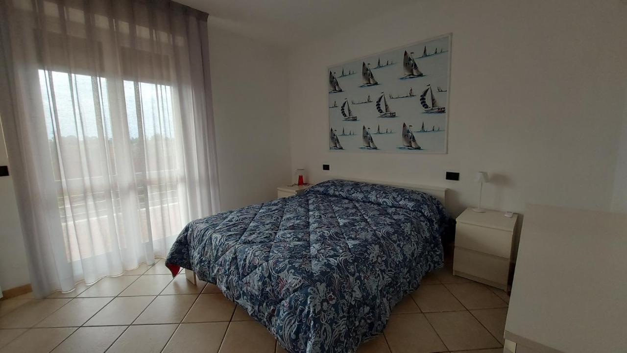 Appartamento Santa Costanza Con Piscina San Vincenzo Bagian luar foto