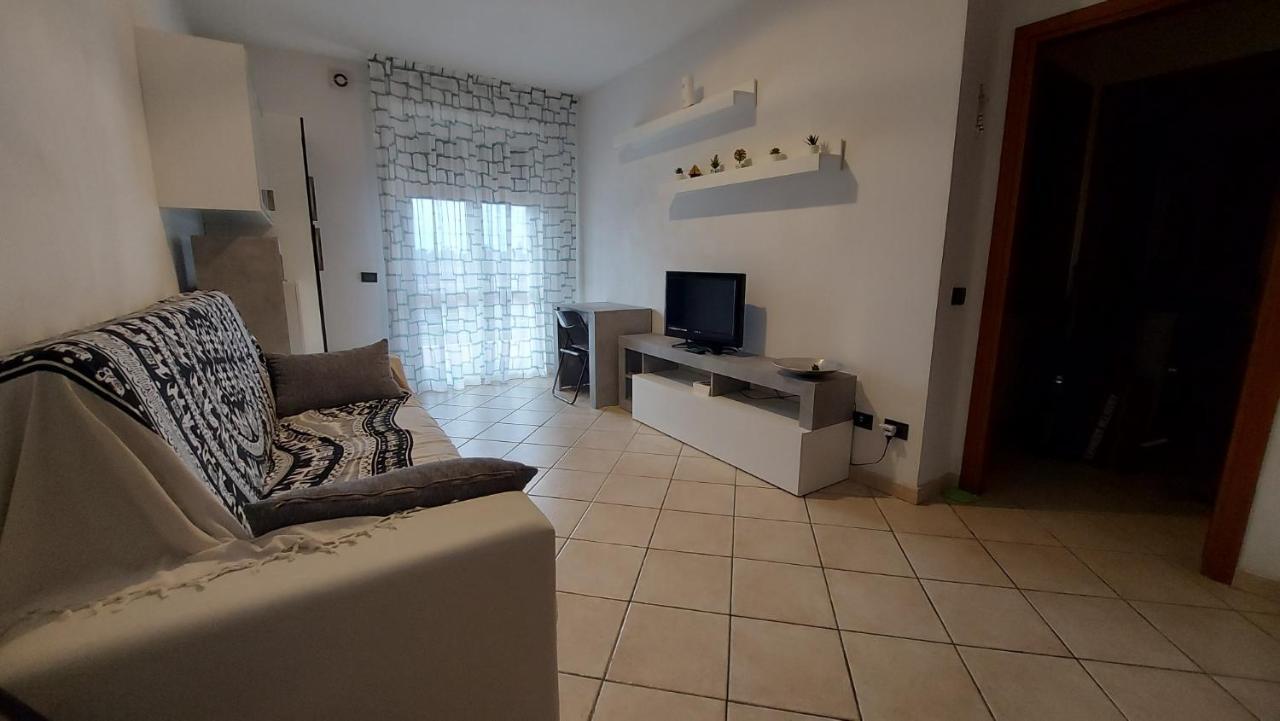 Appartamento Santa Costanza Con Piscina San Vincenzo Bagian luar foto